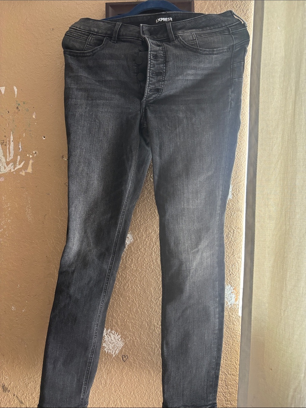 Express Men’s Black Washed Skinny Jeans